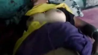سینه بزرگ و بیش از حد هیجان زده سبزه دانلود فیلم سکسی کوتاه بمکد دیک سفت