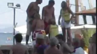 فوق کلیپ سکسی کوتاه العاده, دخترک معصوم, دیلن است بیدمشک مودار می دهد و